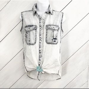 COPY - Acid Washed Chambray Sleeveless Denim Shirt Sm…
